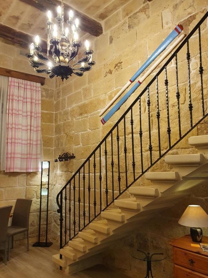 B&S Accommodation Renovated 18 Century House Of Character In Ghaxaq Exterior photo